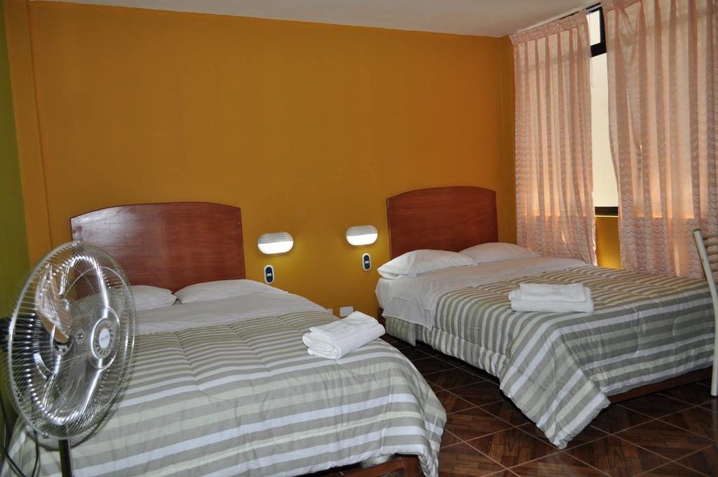 Hostal Real Alcazar Nazca Room photo